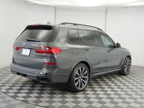 2021 BMW X7 M50i