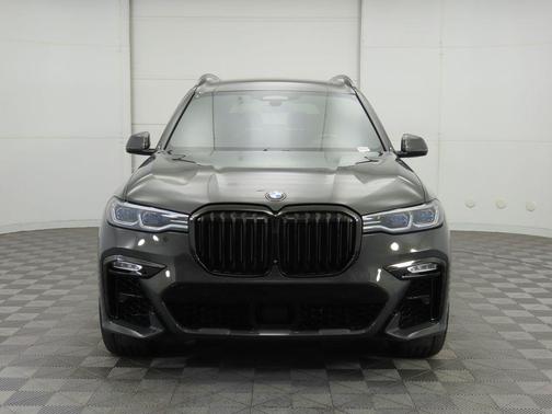 2021 BMW X7 M50i