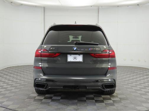2021 BMW X7 M50i