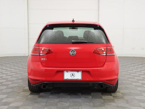 2017 Volkswagen Golf GTI S 4-Door