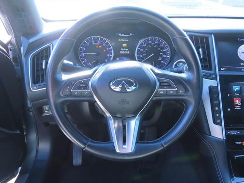 2017 INFINITI Q60 3.0T Premium