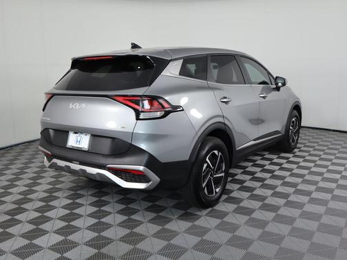 2024 Kia Sportage Hybrid LX