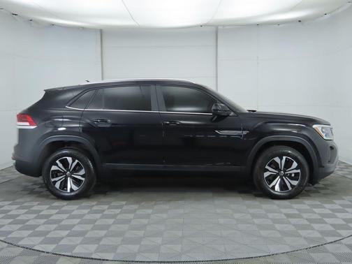 2025 Volkswagen Atlas Cross Sport 2.0T SE