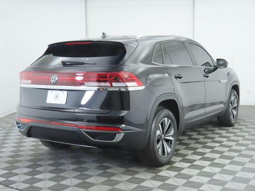 2025 Volkswagen Atlas Cross Sport 2.0T SE