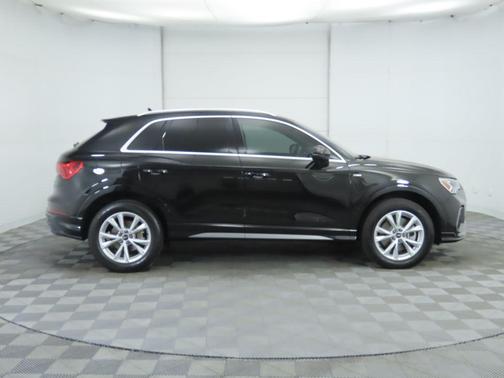 2023 Audi Q3 45 S line Premium