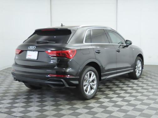 2023 Audi Q3 45 S line Premium