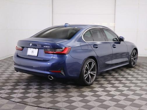 2022 BMW 330 i