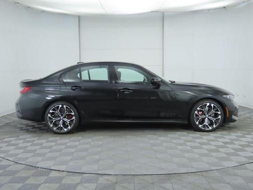 2025 BMW 330 i xDrive