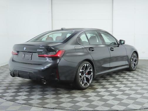 2025 BMW 330 i xDrive