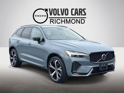 2023 Volvo XC60 B5 Ultimate Dark Theme