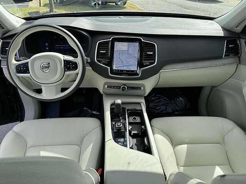 Platinum Grey 2024 Volvo XC90 Plus