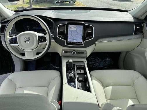 Platinum Grey 2024 Volvo XC90 Plus