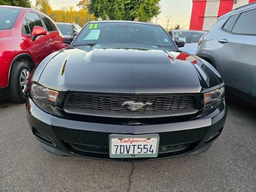 2011 Ford Mustang V6 Premium