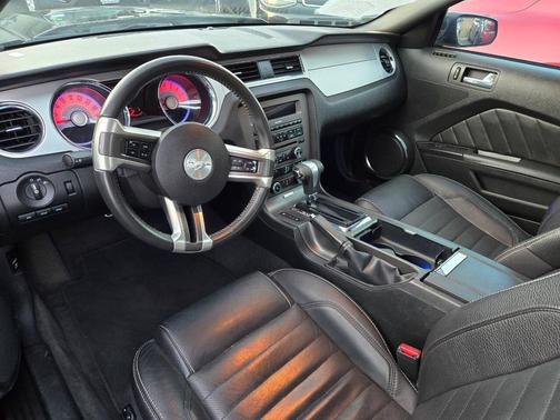 2011 Ford Mustang V6 Premium