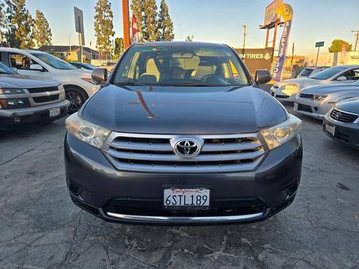 2011 Toyota Highlander SE