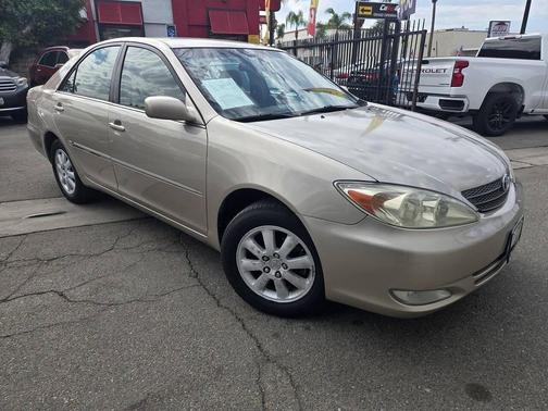 2004 Toyota Camry XLE