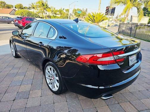 2015 Jaguar XF 2.0T Premium