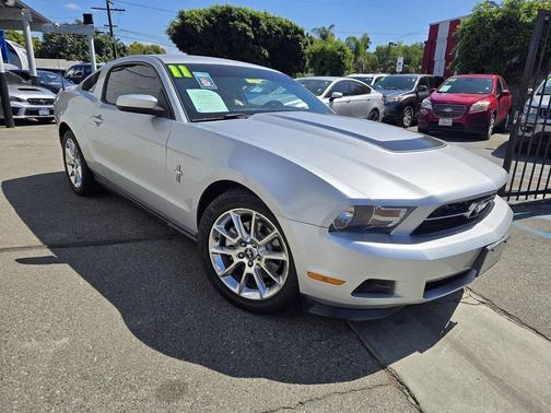 2011 Ford Mustang V6 Premium
