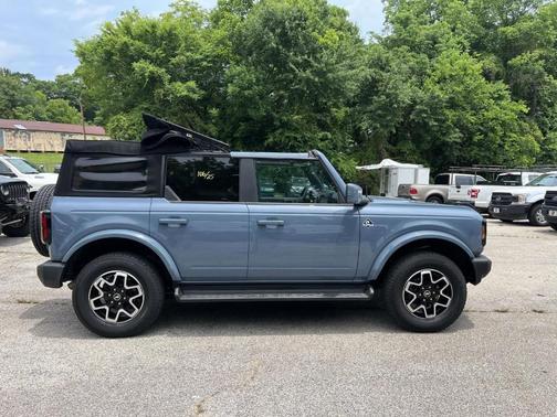 Azure Gray Metallic 2025 Ford Bronco Outer Banks