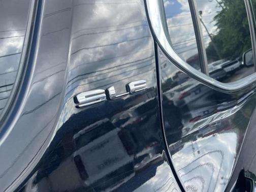 2022 GMC Acadia SLE