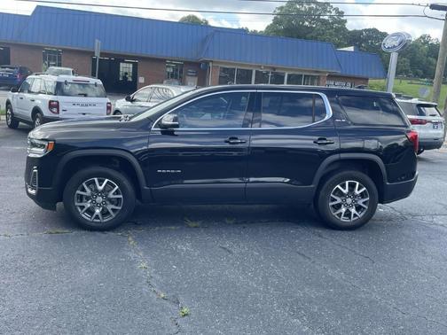 2022 GMC Acadia SLE