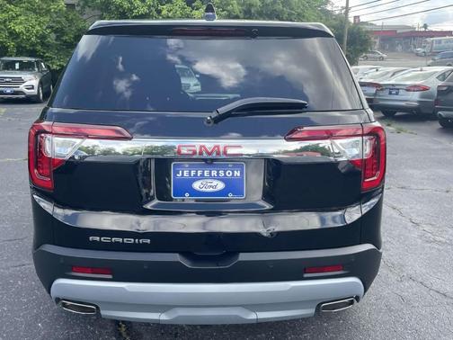 2022 GMC Acadia SLE