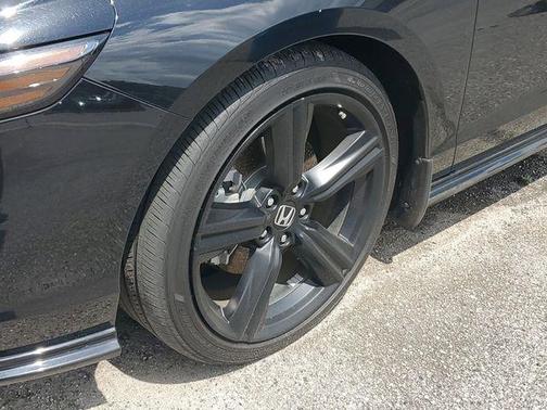 Crystal Black Pearl 2024 Honda Accord Hybrid Sport-L