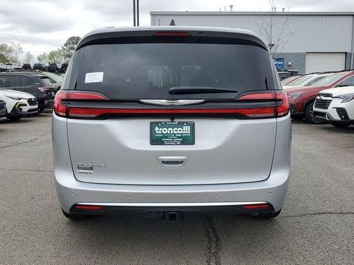 Silver Mist Clearcoat 2026 Chrysler Pacifica Pinnacle