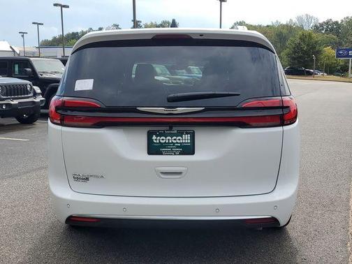 2026 Chrysler Pacifica Pinnacle