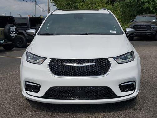 2026 Chrysler Pacifica Pinnacle