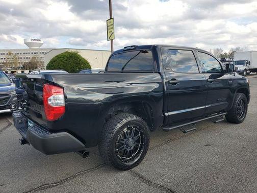 2018 Toyota Tundra SR5