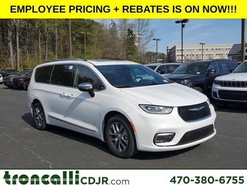 2025 Chrysler Pacifica Hybrid Pinnacle
