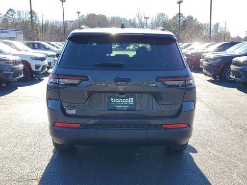 2025 Jeep Grand Cherokee L Laredo
