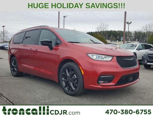 2026 Chrysler Pacifica Select