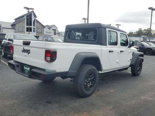 2026 Jeep Gladiator Sport