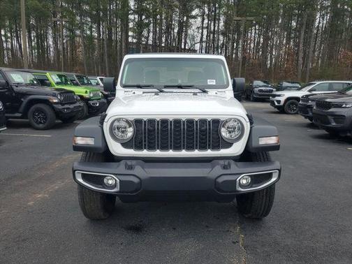 2026 Jeep Gladiator Sport