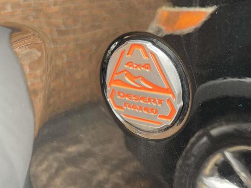 Black Clearcoat 2021 Jeep Gladiator Mojave