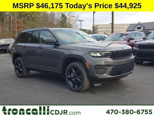 2025 Jeep Grand Cherokee Laredo