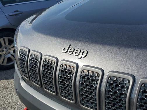 2022 Jeep Cherokee Trailhawk
