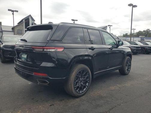 2025 Jeep Grand Cherokee Summit