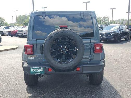 2025 Jeep Wrangler 4xe Sahara