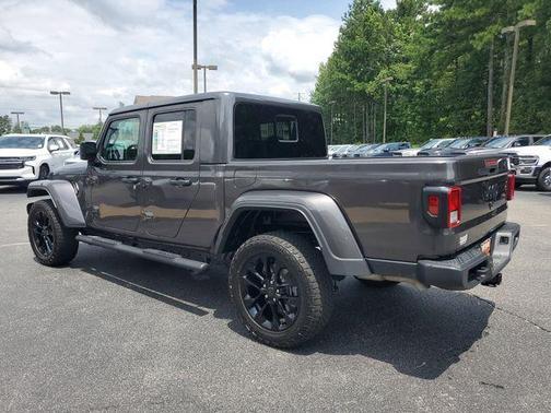 2024 Jeep Gladiator Sport