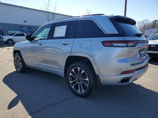 2022 Jeep Grand Cherokee Overland