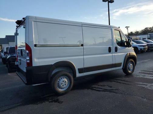 2025 RAM ProMaster 1500 Low Roof