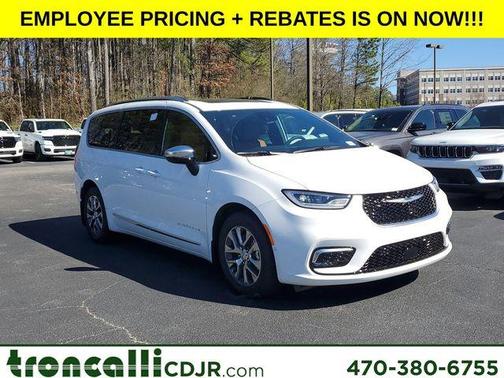 2025 Chrysler Pacifica Hybrid Pinnacle