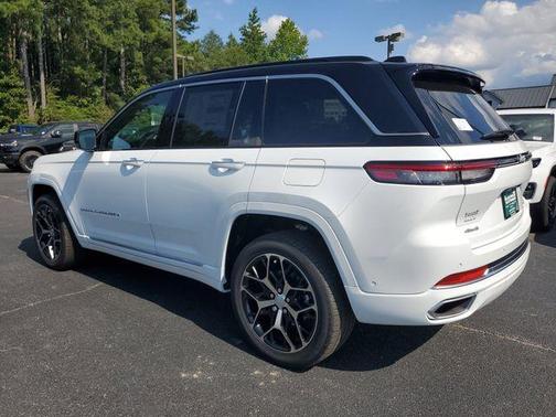 2025 Jeep Grand Cherokee Summit
