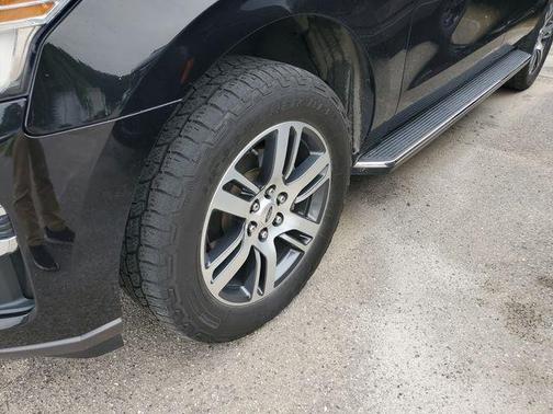 Black 2022 Ford Expedition Limited
