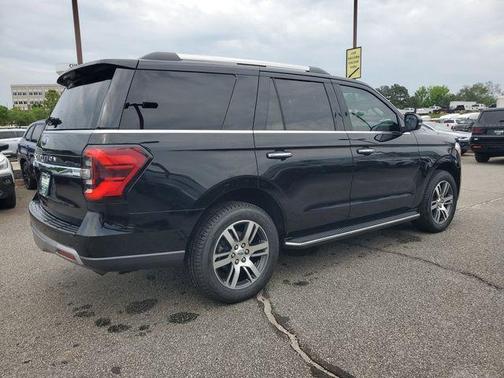Black 2022 Ford Expedition Limited