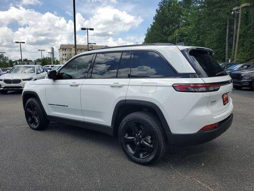 2022 Jeep Grand Cherokee Altitude