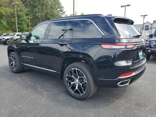 2025 Jeep Grand Cherokee Summit